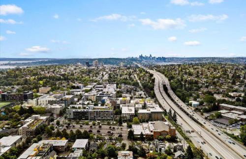 3BR 2.5BA ROOFTOP VIEW GREEN LAKE HIDEAWAY - Foto 16