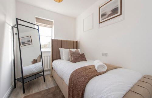 Stunning 5 bedroom detached house in Hornchurch - Foto 23