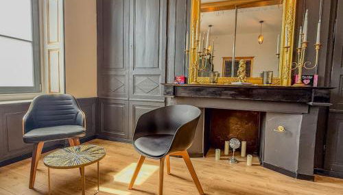 T2 en centre-ville d'Illiers-Combray - parking- lit king size - terrasse - Foto 2