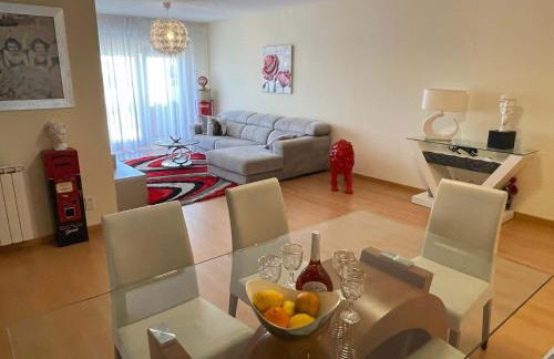 Stylish & Spacious Apartment with Balcony - Foto 12