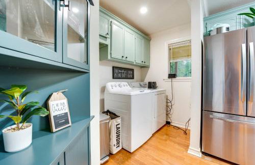 Riverfront Cuero Vacation Home with Spacious Deck! - Foto 11