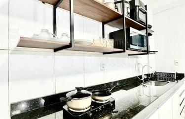 APË GOLD NO CENTRO DA CIDADE COM AR E CAMA KINg - Foto 78