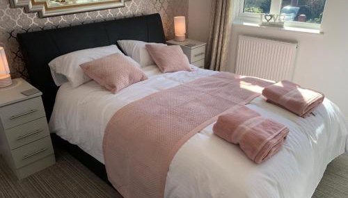 Kensington Luxury Apartment on Gated Development in Leafy edge of Chorley Town Centre - Foto 4, towels