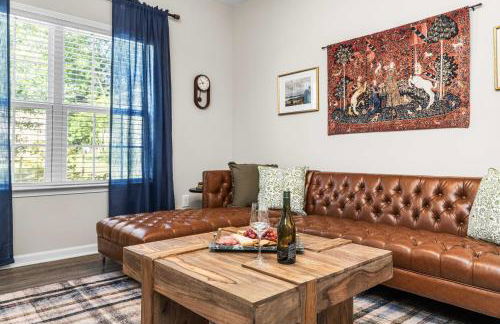 Charming 5bd - BBQ - Deck- 4mins Duke University - Photo 43