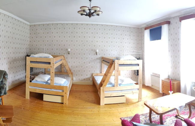 Bright and Spacious Living in Historic Building - Photo 2