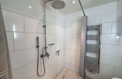 Sky & Sand Homes Storchennest I Cozy Wohnung fuer 4 Gäste mit Terrasse und Parkgarten im Reetdachanwesen in SPO - Photo 18