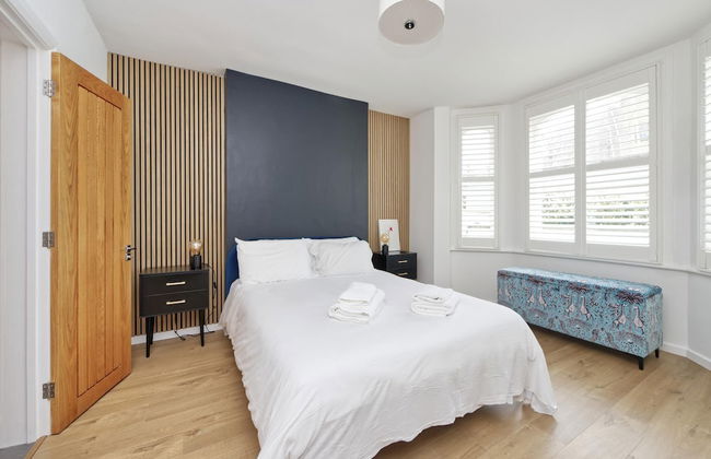 Beautiful Battersea Garden Flat by Underthedoormat - Photo 8