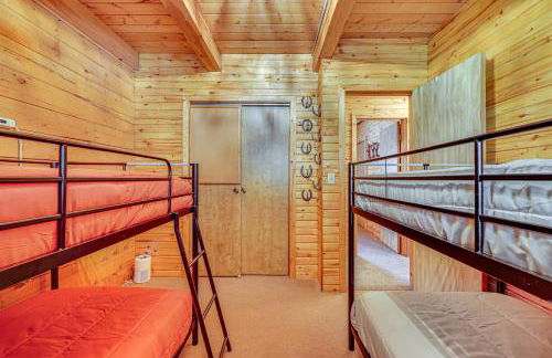 Alpine Cabin with Deck 3 Mi to Luna Lake! - Foto 16