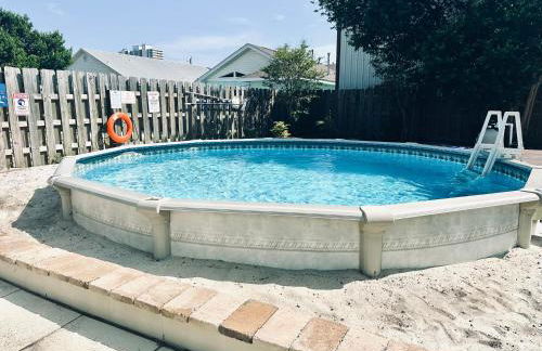 Sea Salt Vacation Home, Private Pool - Walk to Beach - Foto 41