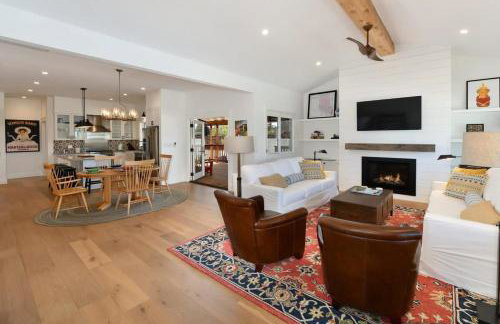 Completely Remodeled Farmhouse With Stunning Views Of Dry Creek Valley - Foto 23