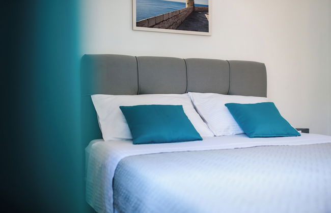 California Apartments II - Photo 15