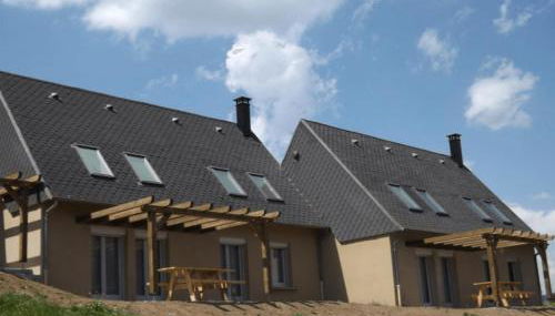 Gite 5 Vacances en Auvergne Gîte au Puy Mary avec Activités de Plein Air - Foto 1, Other