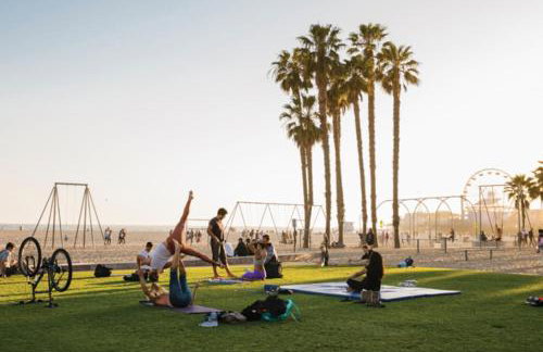 Stylish 2BDR & 2BTH - 15 mins walk to the beach! - Foto 7