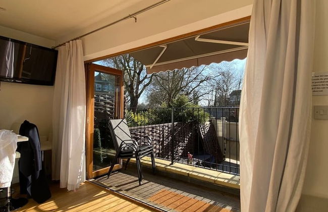 Fulham 2-bed Apt w/ South Terrace Near Tube - Photo 20