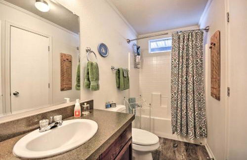 Peaceful Portales Escape with Patio and Grill! - Foto 19