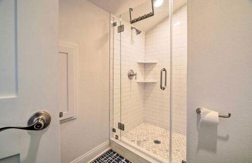 Bright Home with Dock on Lake Conroe! - Photo 22