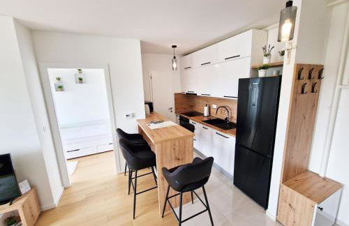 Apartment Queen, self check-in, free private garage parking - Foto 10