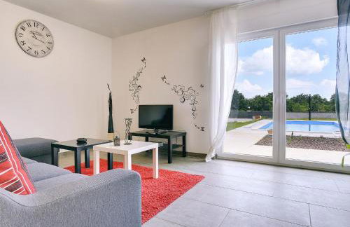 Detached Villa With Pool and Large Garden in Quiet Area Near the Sea - Foto 16