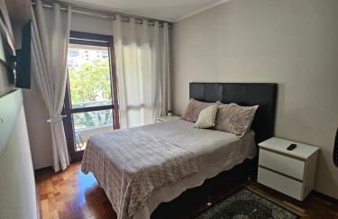 Aconchegante, amplo e central - Foto 7