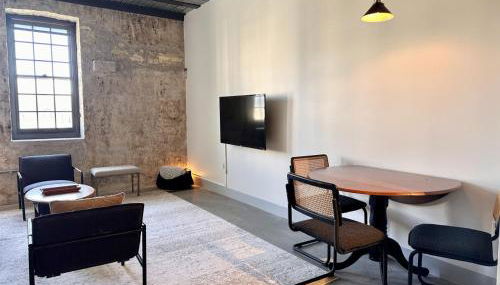 Cozy Luxury Apartment with Gym, Parking, and Rooftop - Foto 3