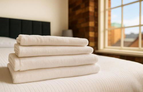 Central Apt - Sleeps 6- Steps to Bars & Restaurant - Foto 15