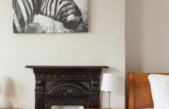 Executive Victorian House - Photo 11