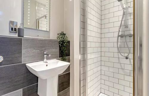 Beautiful Stone Barn with Hot Tub on a Quiet Farm - Foto 12