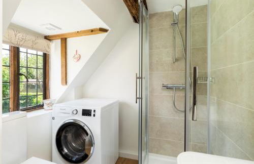 Pass the Keys Dara Cottage 16th Century Thatched Cottage - Photo 18