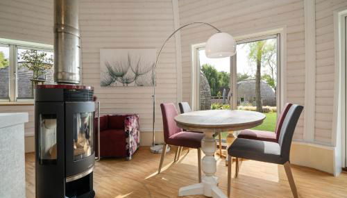 Kugelhaus Kia - Modernes Kugelhaus mit klarer Linie und Naturbezug am Tollensesee - Foto 4