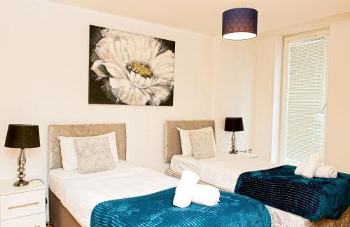 Birmingham City Centre Beautiful Apartment Walking Distance to Bullring Shopping Centre Private Parking - Photo 12
