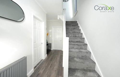 3 Bedroom Luxe Living for Contractors and Families by Coraxe Short Stays - Foto 29