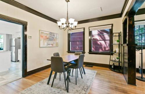 Quaint South Hill Home w Luxury King Bed and Wifi - Foto 6