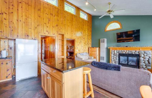 Kalkaska Retreat Private Hot Tub, Dock, Fireplace - Foto 11