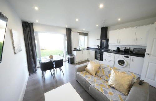 HEATHROW AIRPORT apartments-FREE parking-Free underground to and from Heathrow-30 min central London - Foto 13