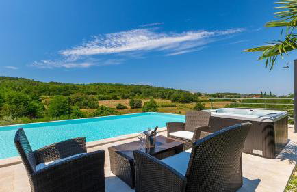 Rustic villa Zvonar with pool in Motovun - Foto 2