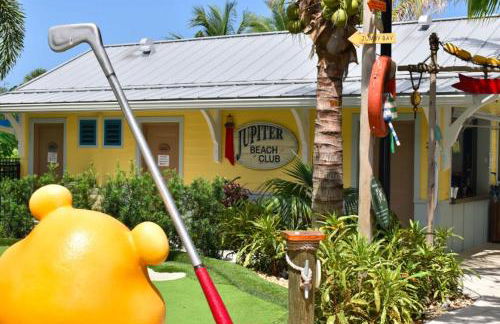 JUPITER WATERFALLS - NEWLY UPDATED - TIKI HUT, FIRE PIT, KITCHEN, POOL HEATER and MORE - Photo 36