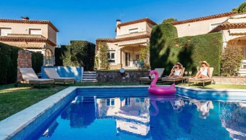 Villa Familiar c/Piscina + Wifi y Parking Gratis by Sunset Rentals (Bonmont) - Foto 4