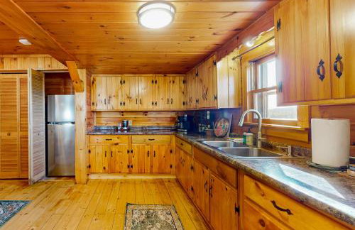 Whispering Pines Retreat - Foto 16