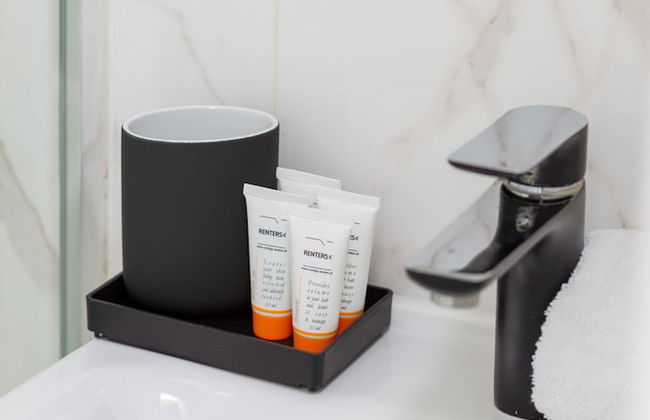 Studio Warsaw Miączyńska by Renters - Photo 22