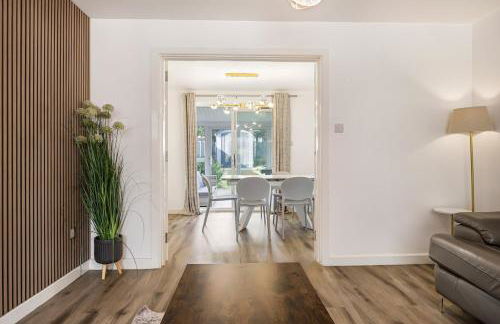 Stylish 4 Bed Trentham Retreat with Pool Table - Foto 41