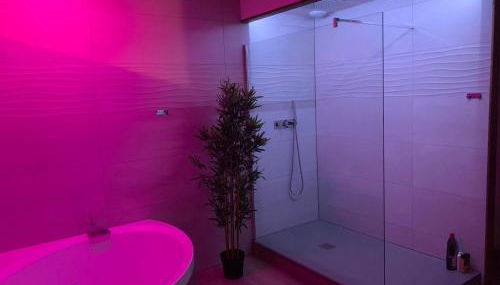 La Suite Interdite Jacuzzi, Sauna & Pièce Secrète - Foto 2