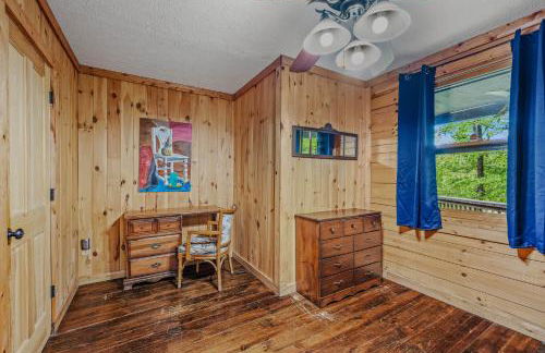 Seventh Heaven - Hot Tub, Pet Friendly, Grill, Wifi, Deck, Covered Porch, Family Friendly, Kid's Loft, King Bed - Foto 36