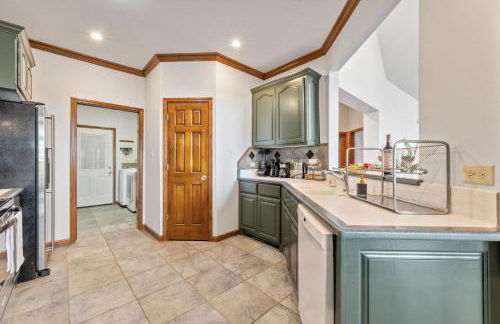 Golf-Side Luxe Escape Sleeps 13 Hot Tub & Theater - Foto 14