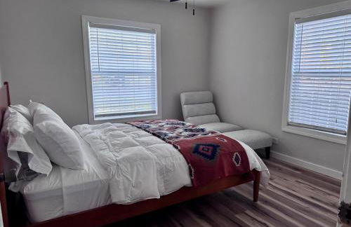 Stylish 1940s Home with Barn Guest House - Foto 21