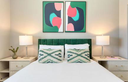 Desert Eden by Avantstay 6BR w/ Ensuite Backyard Oasis w/ Pool & Hot Tub! - Foto 66