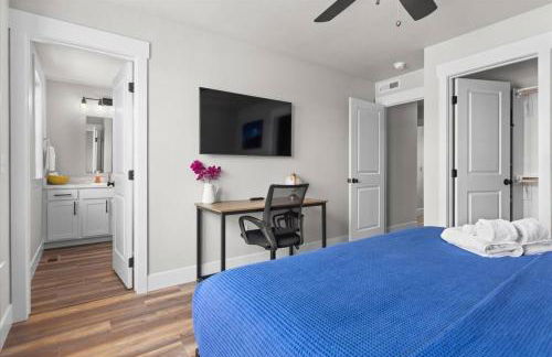 Stay with Style in this Townhome - Photo 23