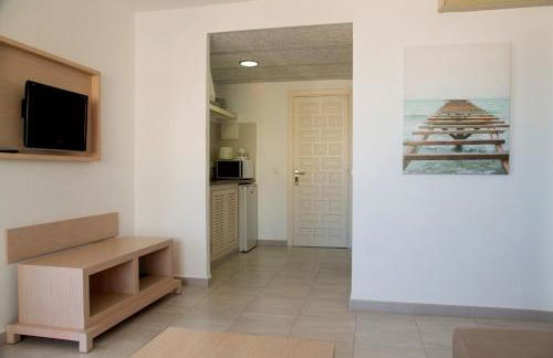 Apartamentos Es Caló - Photo 31