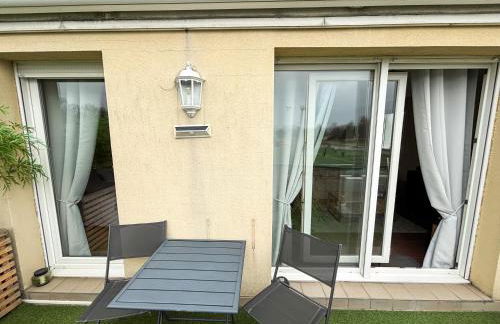 Le Green Field Lodge - Parking Gratuit - Standing - Centre Ville - Commerces à Proximité - Foto 29