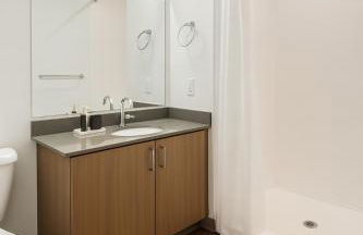 Birmingham Stay 2BR with Rooftop Amenities - Foto 17