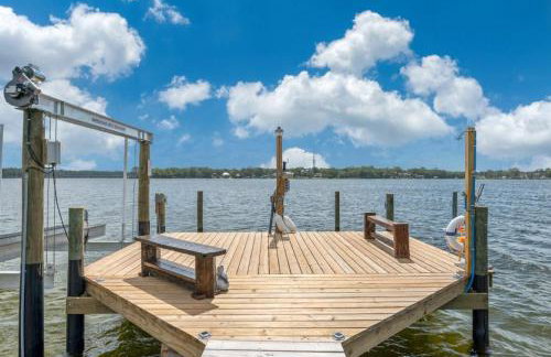 FEATURED ON HGTV'S MY LOTTERY DREAM HOME! Private dock, 15 minute boat ride to Crab Island, 20 minute drive to Destin, Pet Friendly - Foto 34